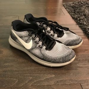 Nike Sneakers in Size 8